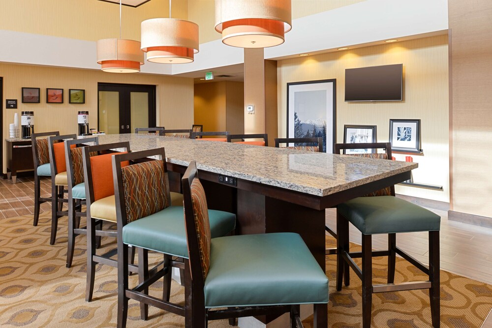 Hampton Inn & Suites Douglas,Douglas>>Converse County,3 star