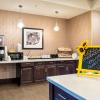 flag point inn and suites pratt by fairbridge