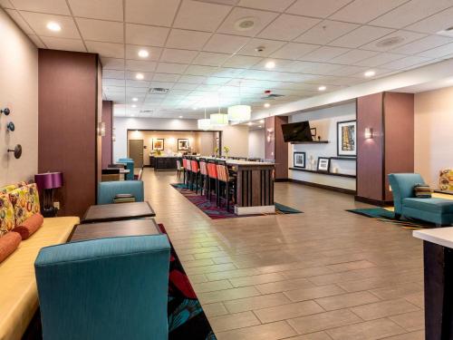 Flag Point Inn & Suites Pratt By Fairbridge,Near Pratt Community College,3 star