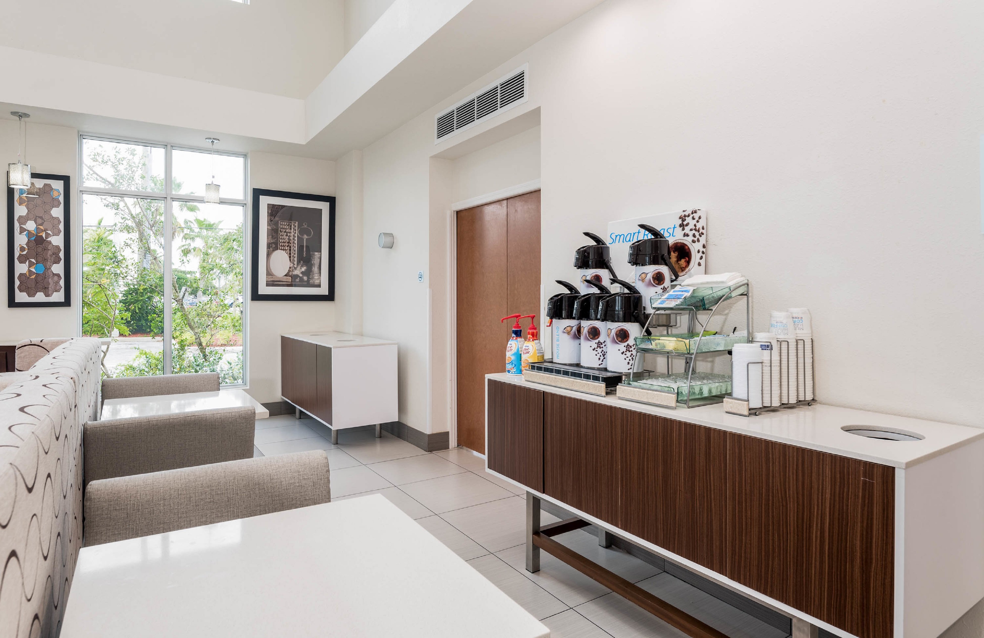 holiday inn express and suites boynton beach west by ihg