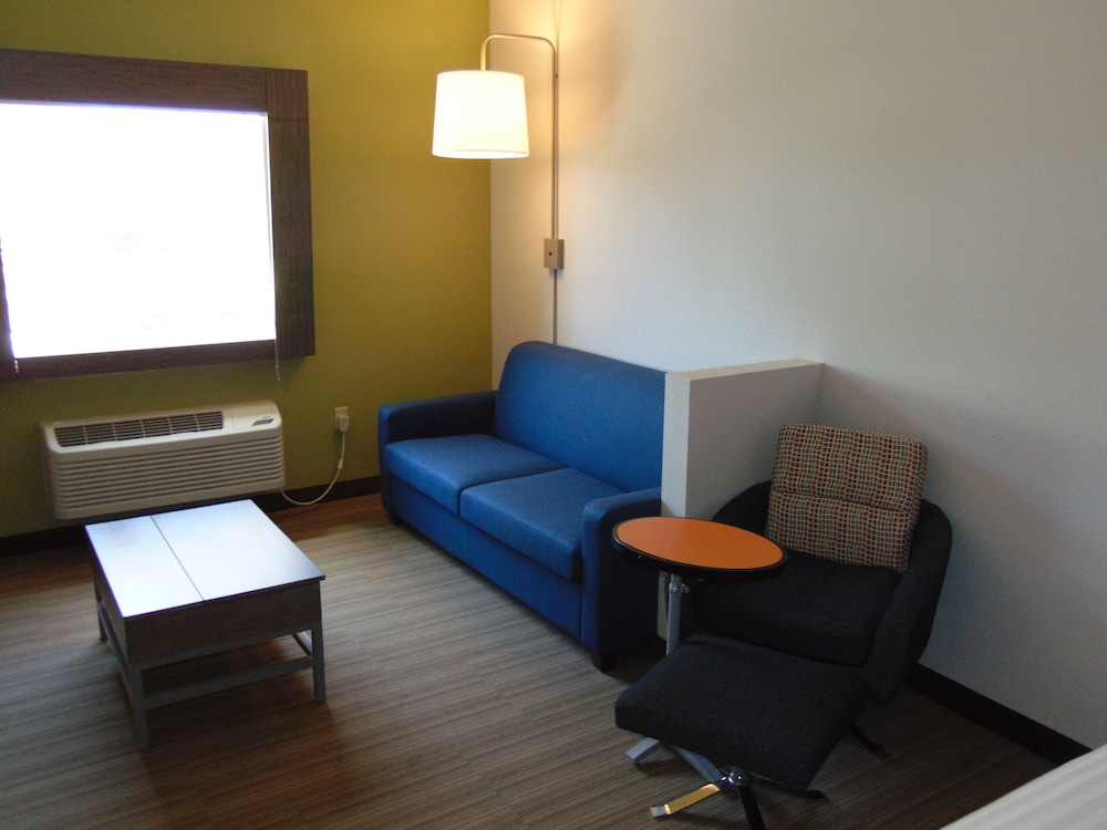 holiday inn express and suites boynton beach west by ihg