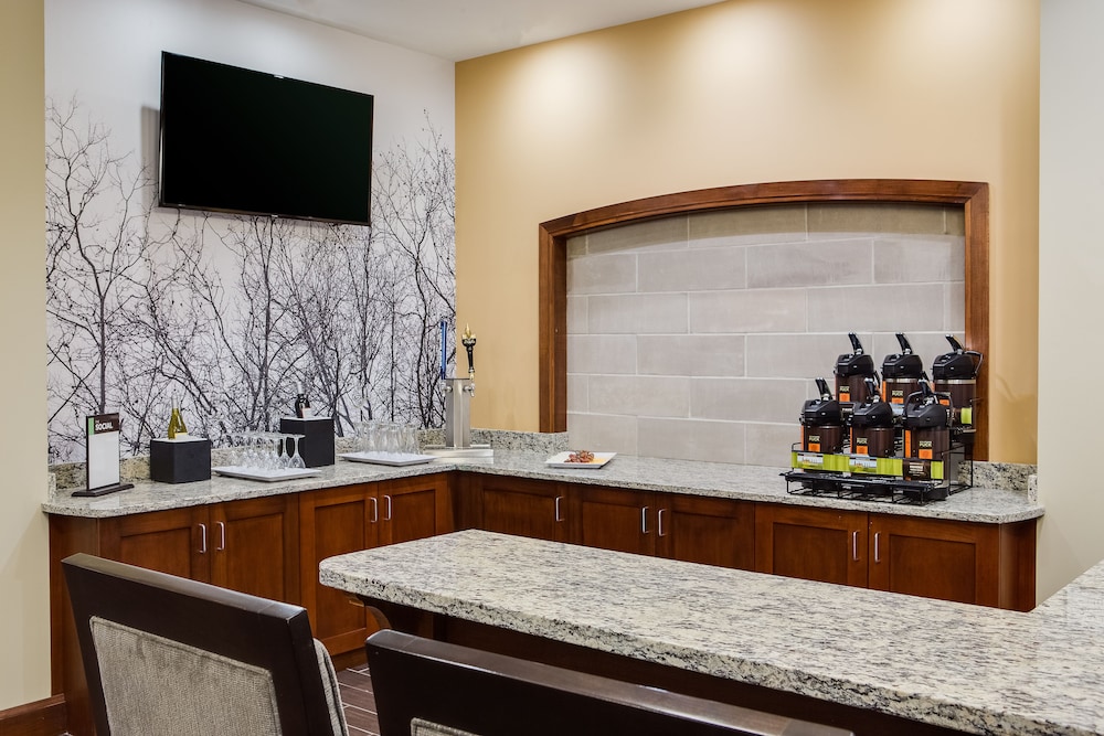 staybridge suites des moines downtown by ihg