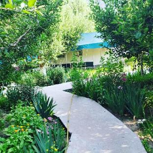 Apple Orchard Farm And Camping,Batseri,2 star