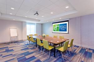 holiday inn express and suites houston nw hwy 290 cypress