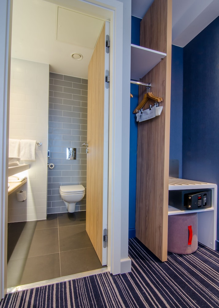holiday inn express london ealing