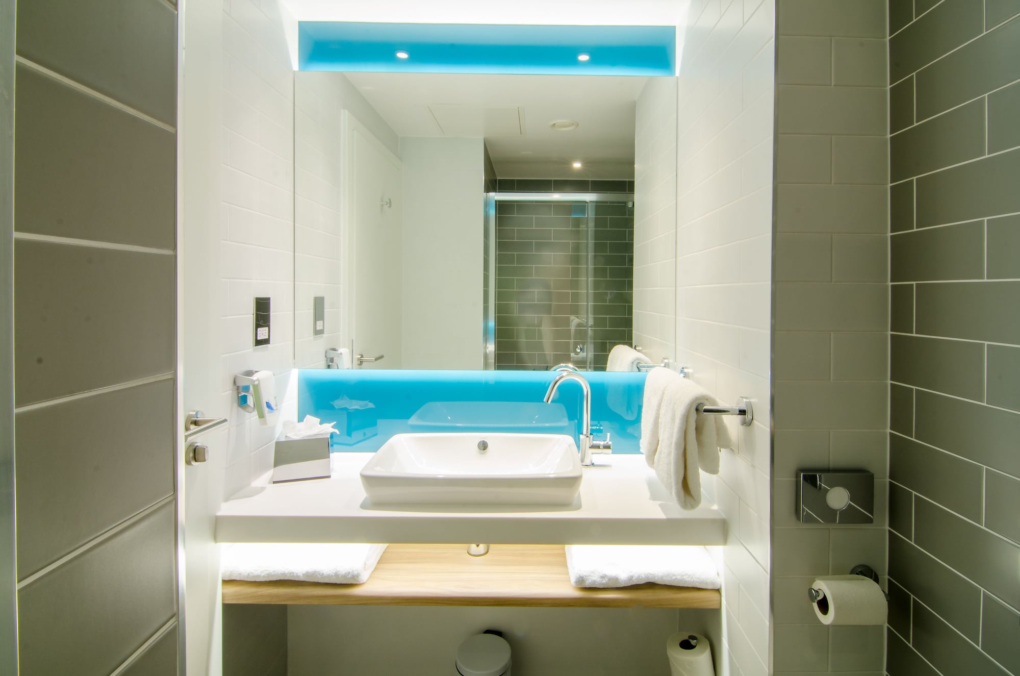 holiday inn express london ealing
