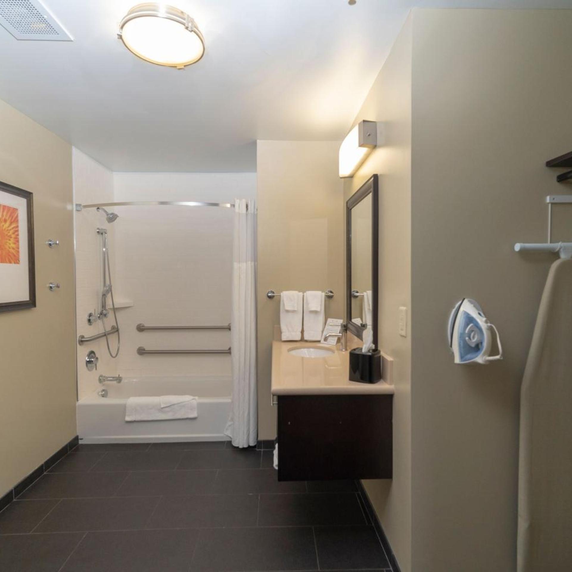 staybridge suites marquette by ihg