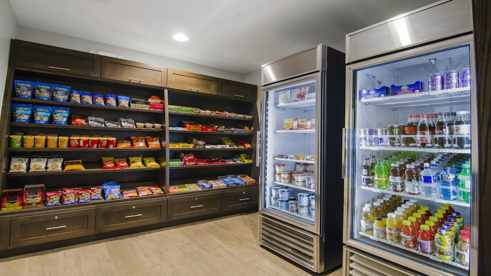 staybridge suites marquette by ihg