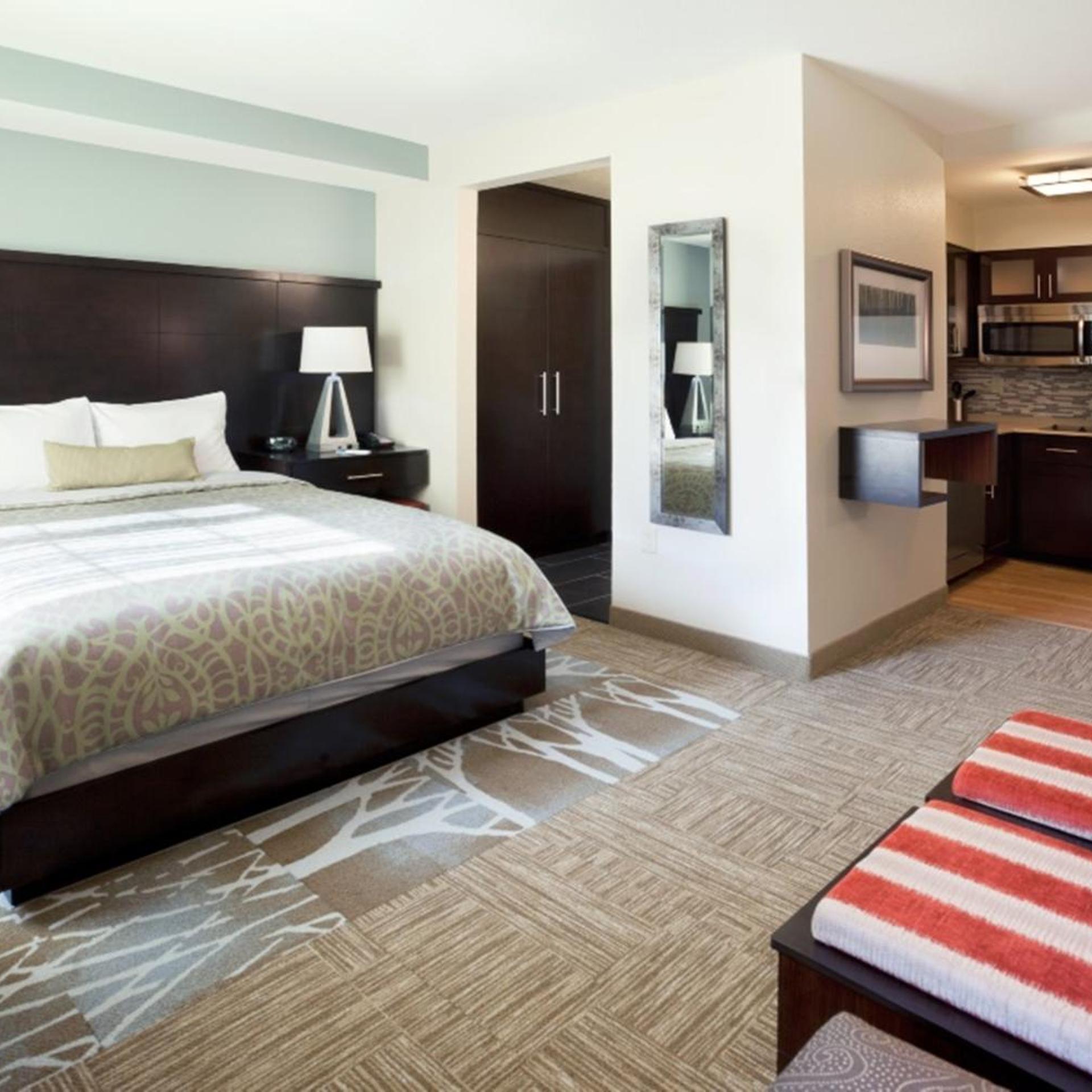 staybridge suites marquette by ihg