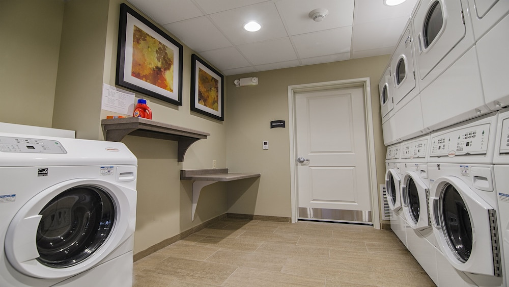 staybridge suites marquette by ihg