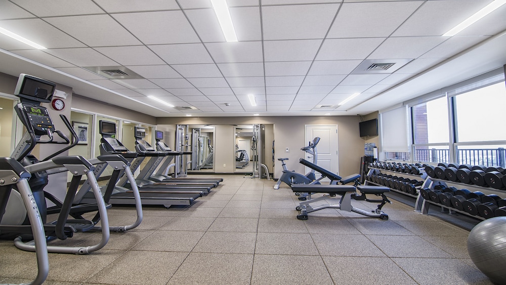 staybridge suites marquette by ihg