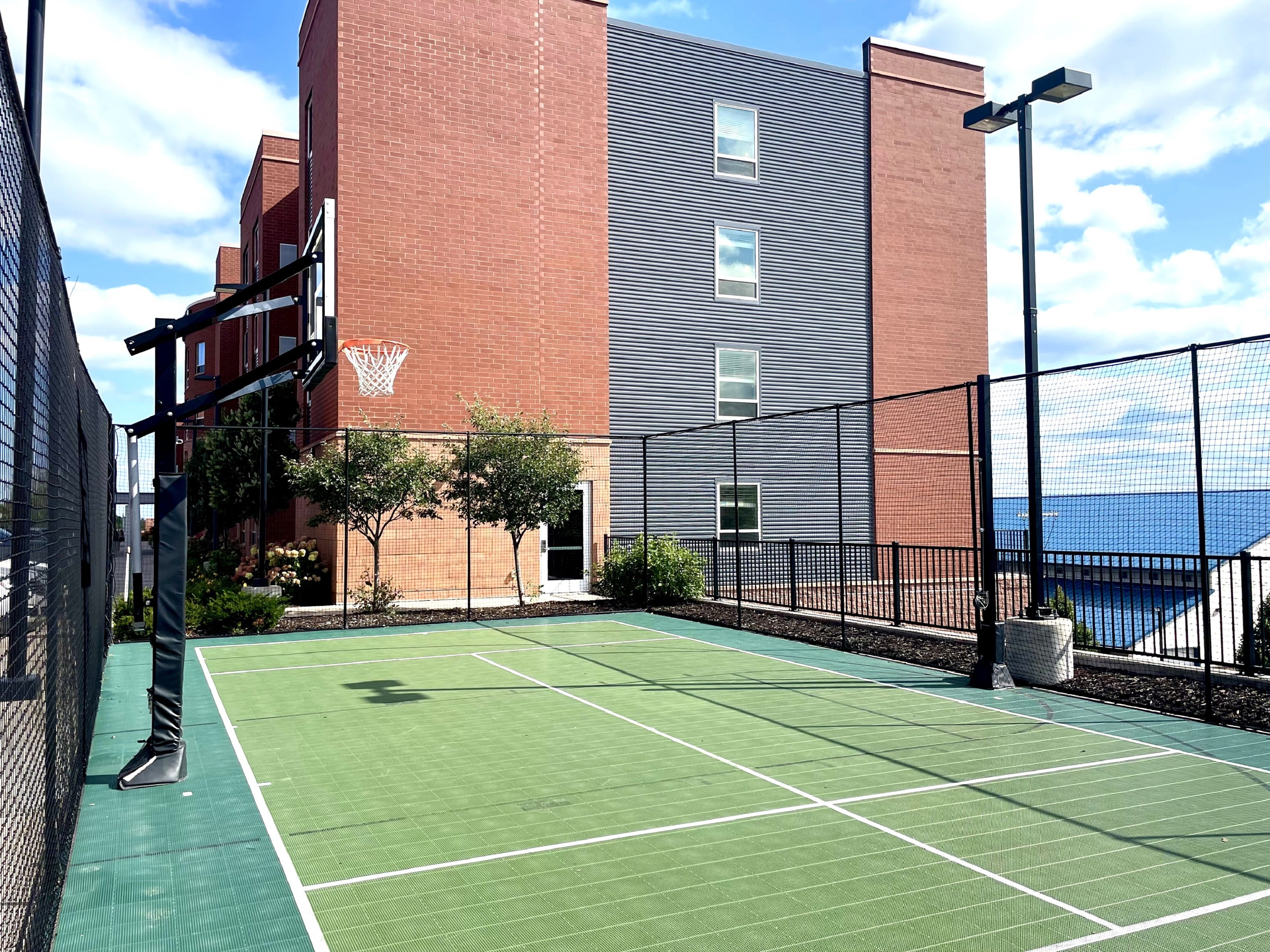 staybridge suites marquette by ihg
