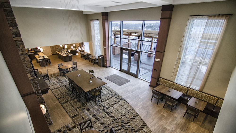 staybridge suites marquette by ihg