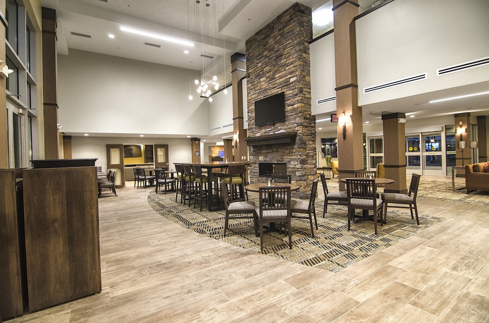 staybridge suites marquette by ihg