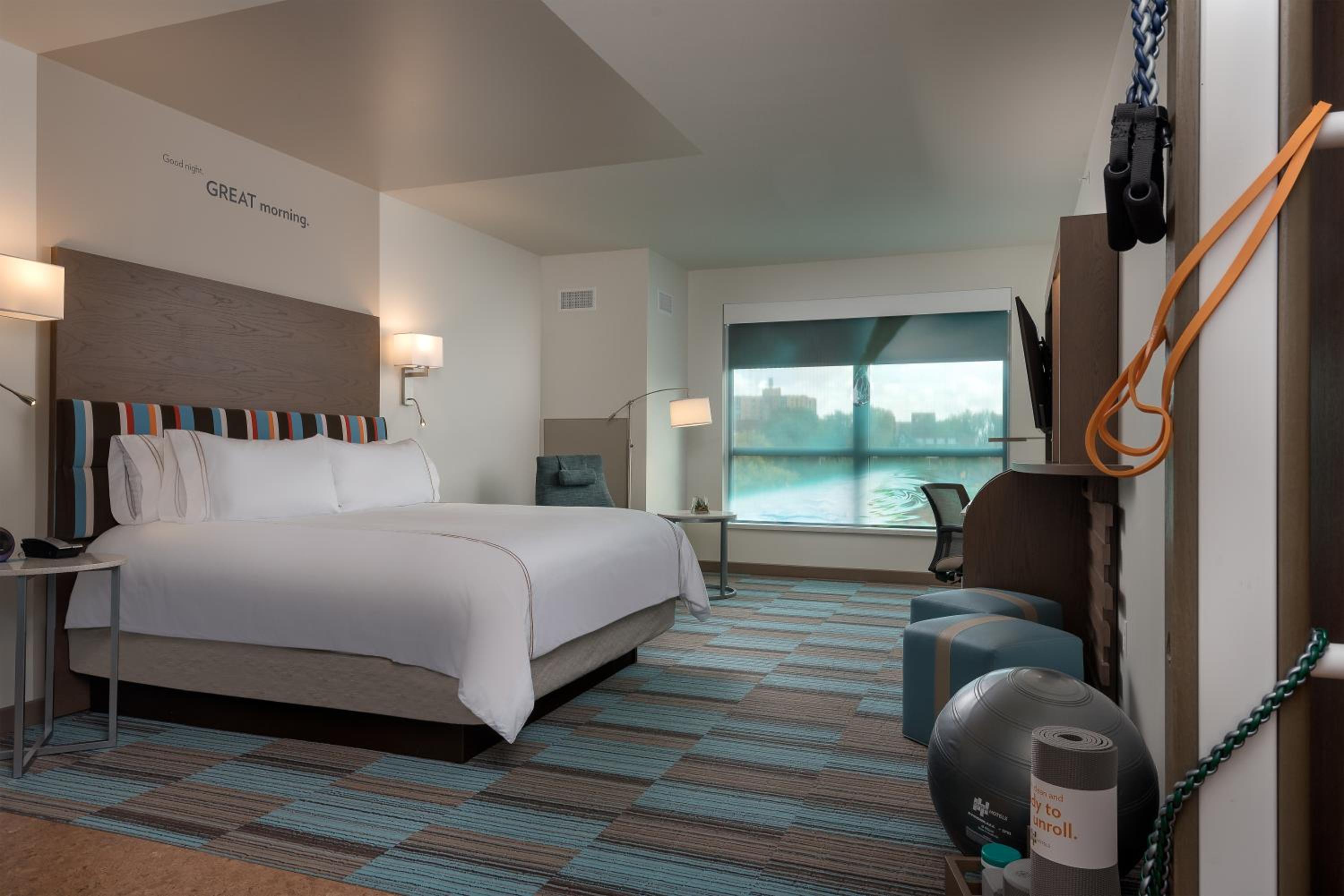 even hotel omaha downtown old market by ihg