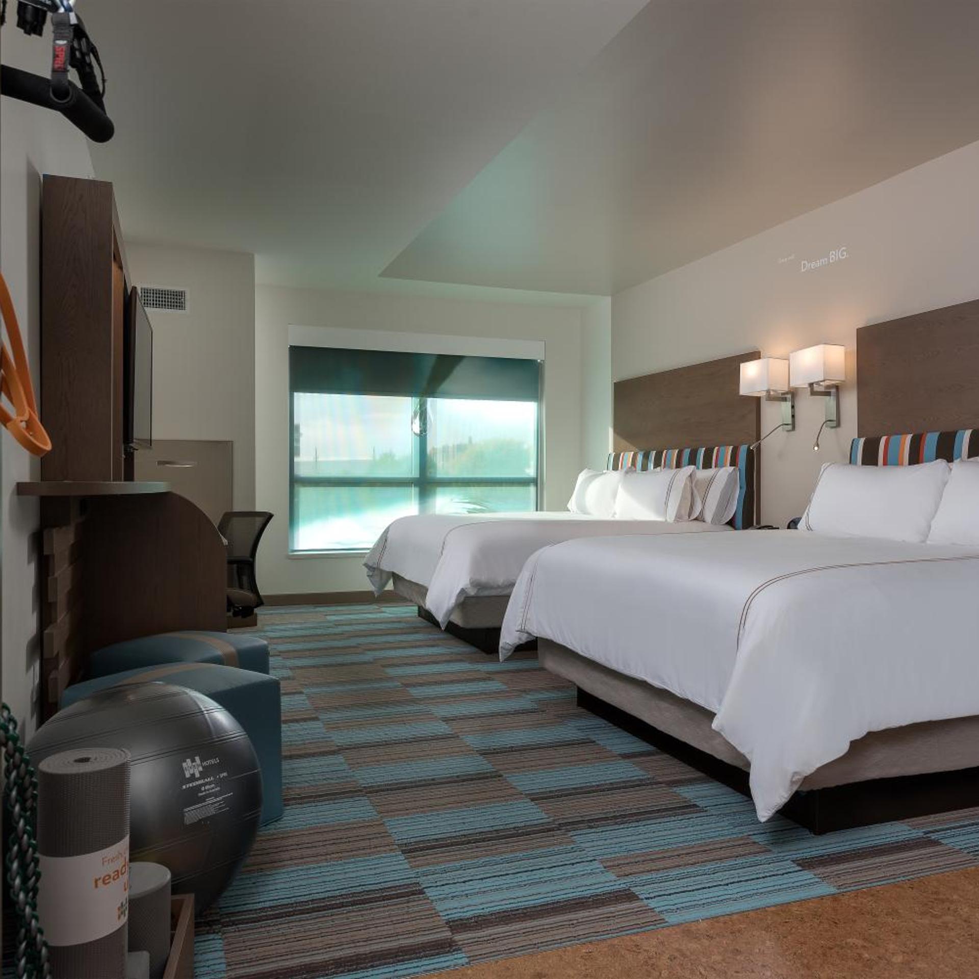 even hotel omaha downtown old market by ihg