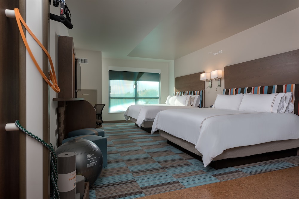 even hotel omaha downtown old market by ihg