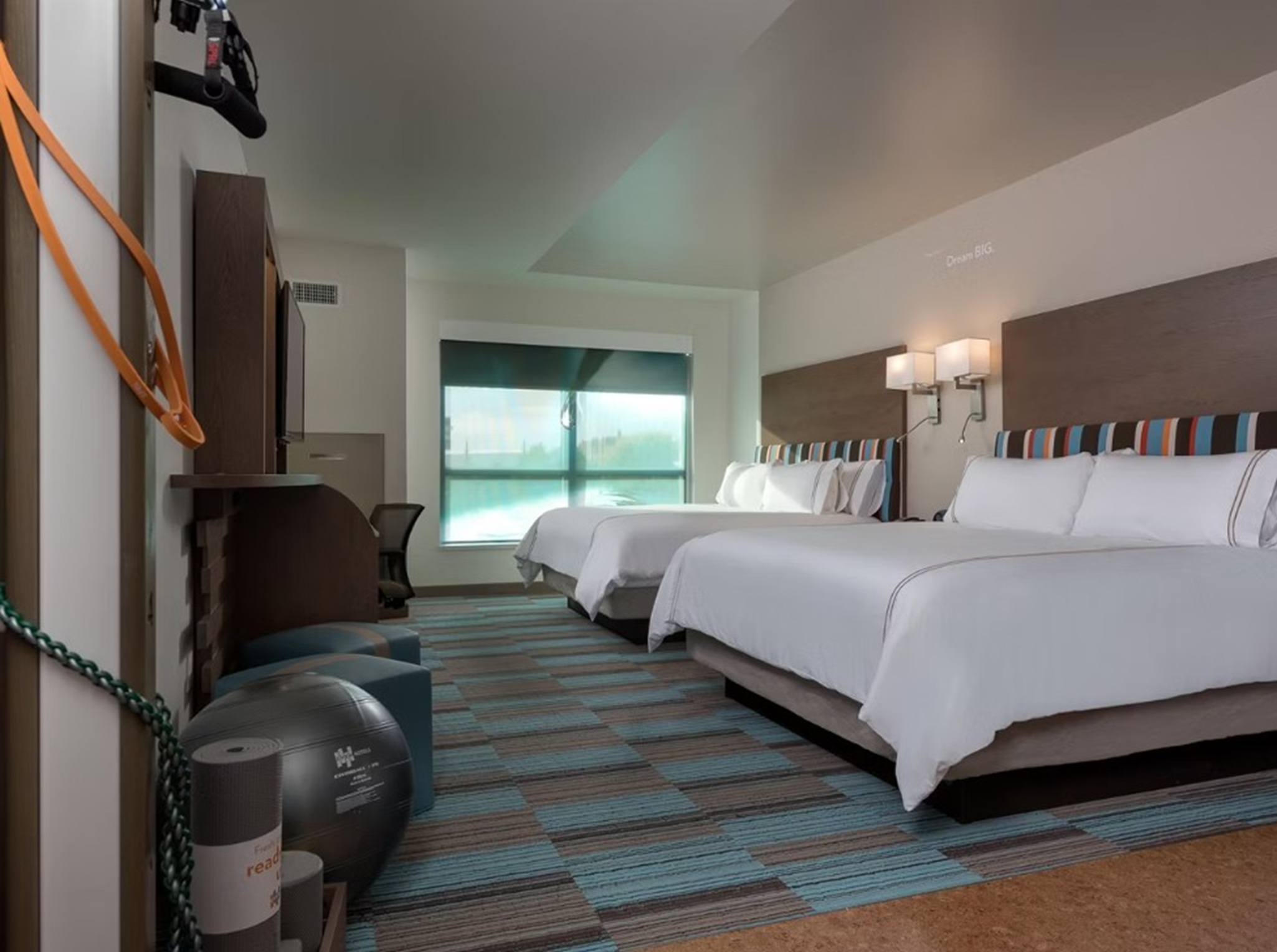 even hotel omaha downtown old market by ihg