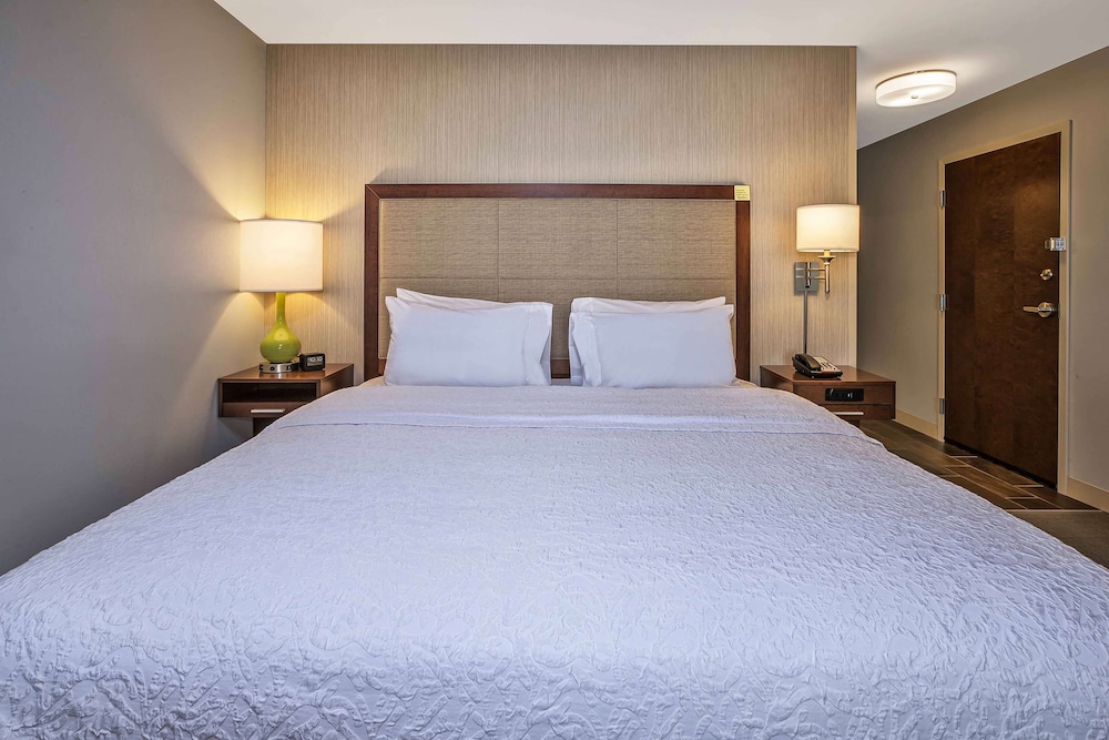 hampton inn by hilton west bloomfield novi