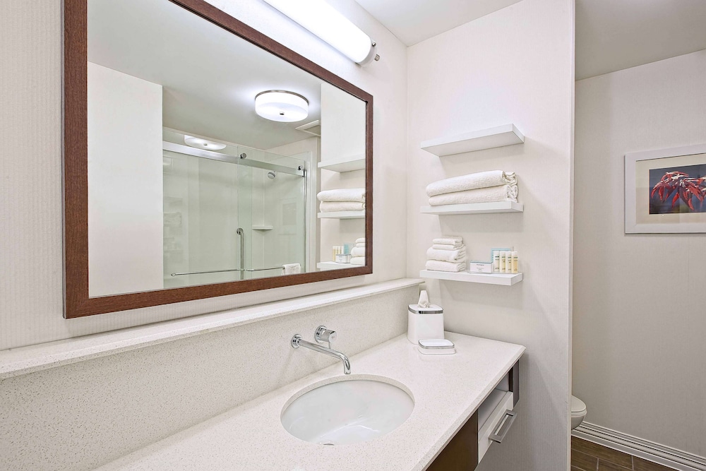 hampton inn by hilton west bloomfield novi