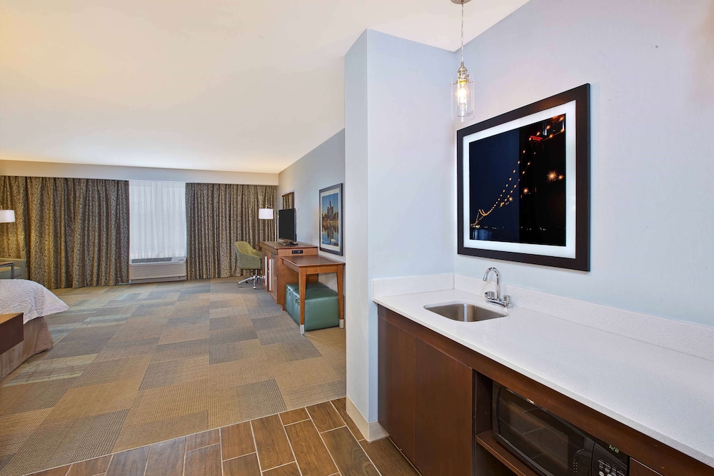hampton inn by hilton west bloomfield novi