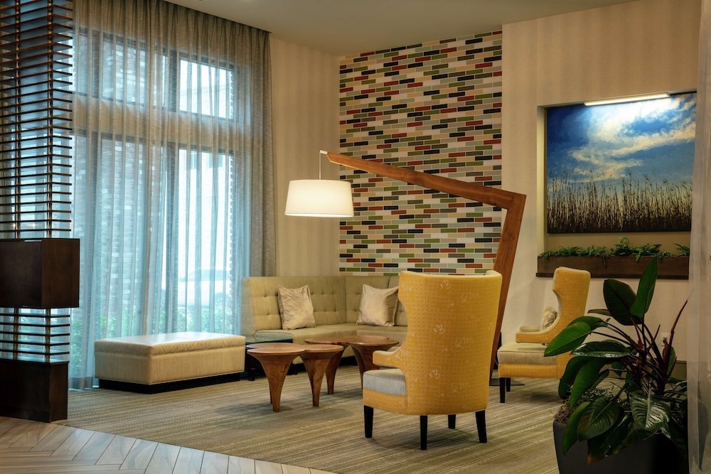 hilton garden inn mobile downtown
