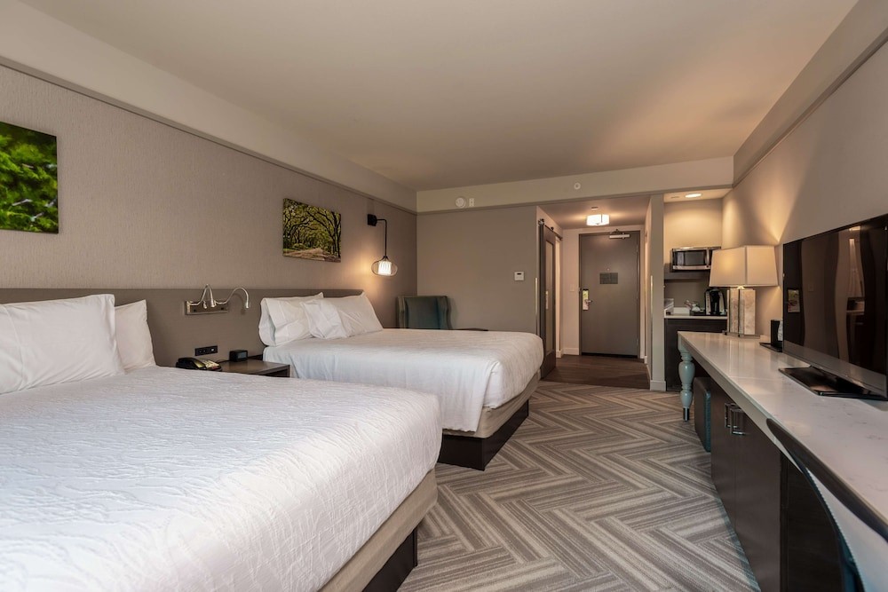 hilton garden inn mobile downtown