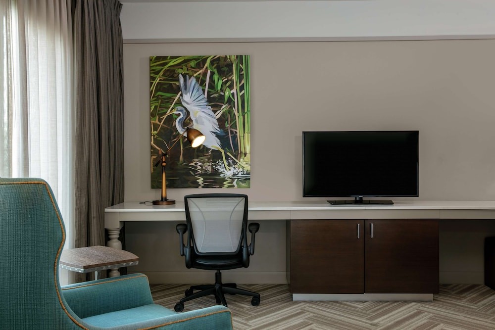 hilton garden inn mobile downtown