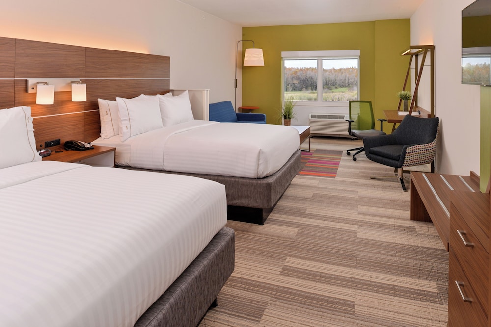 holiday inn express and suites trinity by ihg