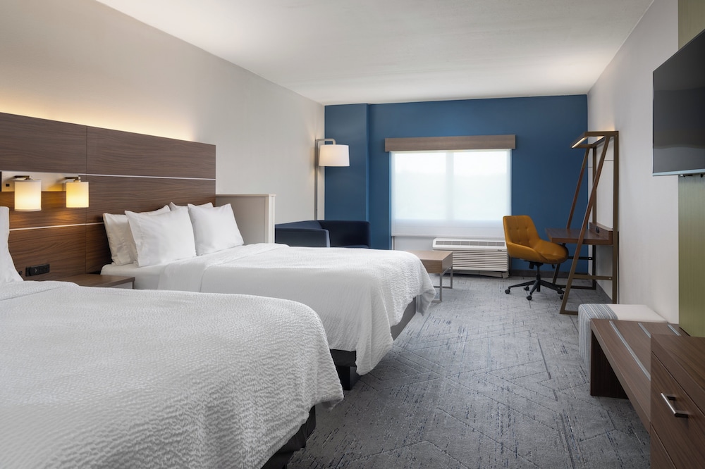 holiday inn express and suites trinity by ihg
