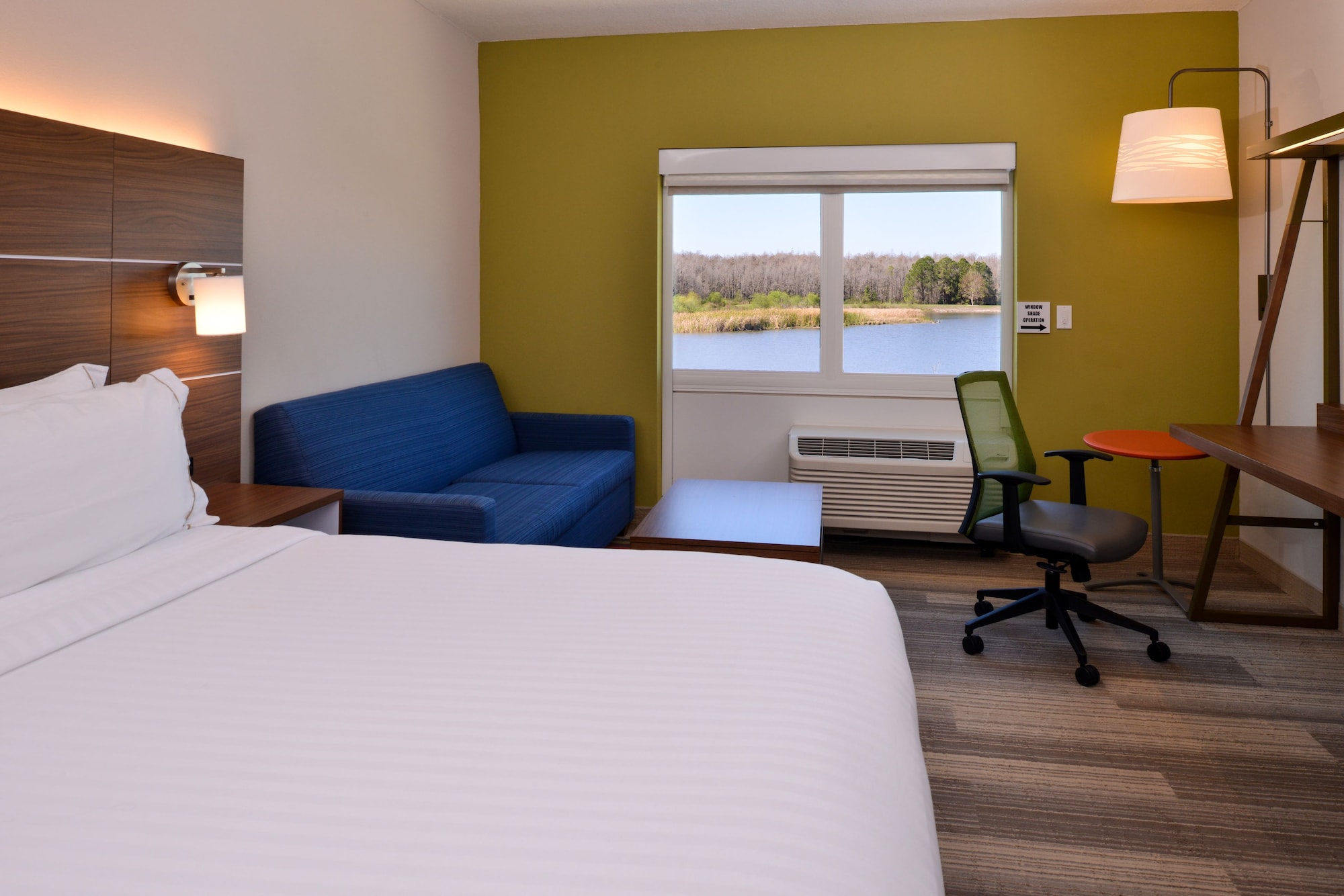 holiday inn express and suites trinity by ihg