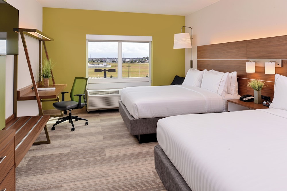 holiday inn express and suites trinity by ihg