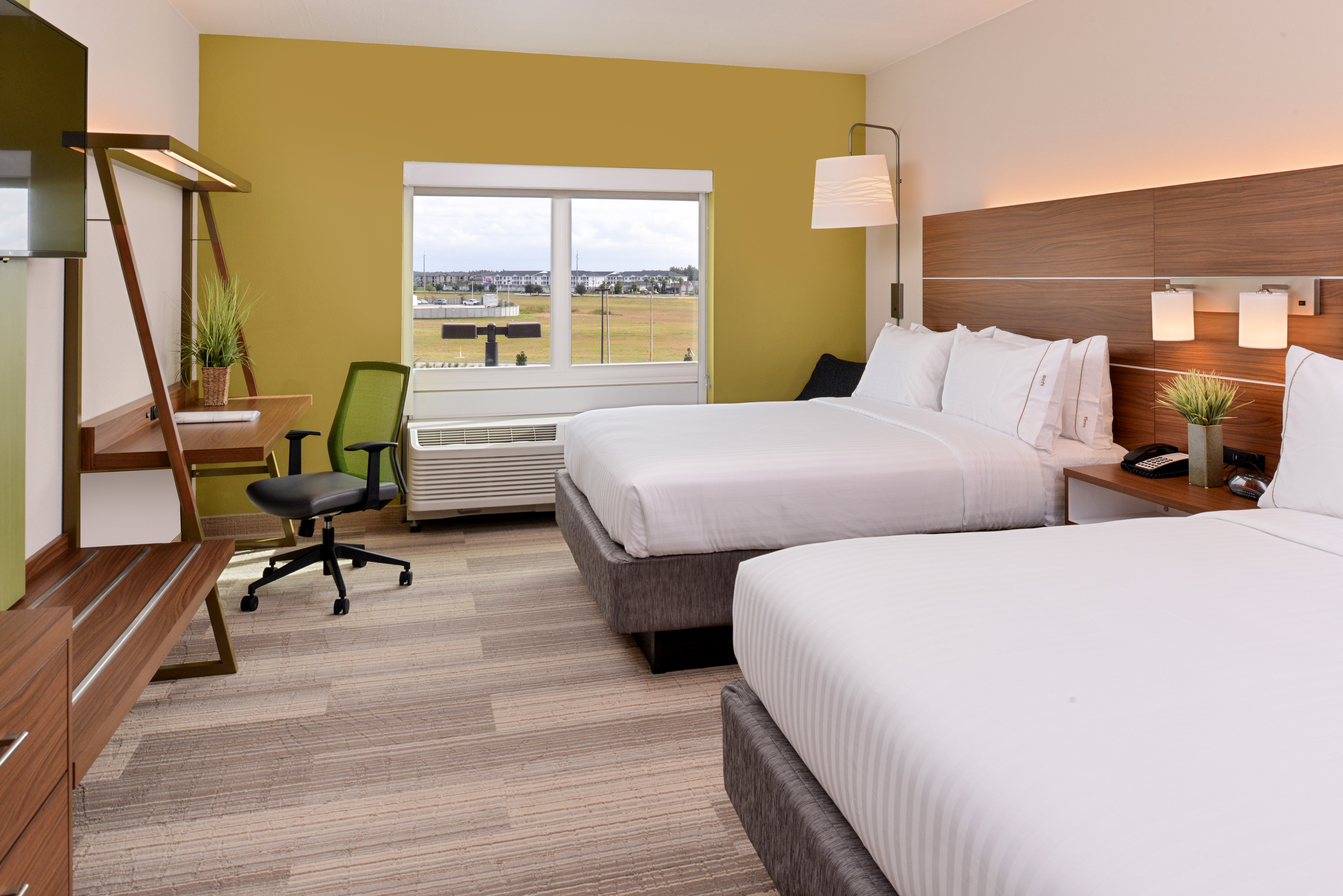 holiday inn express and suites trinity by ihg