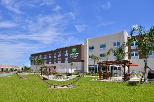 holiday inn express and suites trinity by ihg