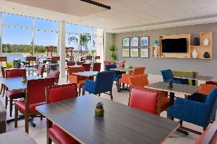 holiday inn express and suites trinity by ihg