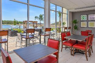 holiday inn express and suites trinity by ihg