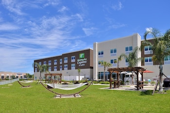 Holiday Inn Express & Suites Trinity By Ihg,New Port Richey>>Caladesi Island State Park,3 star