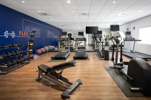holiday inn express and suites trinity by ihg