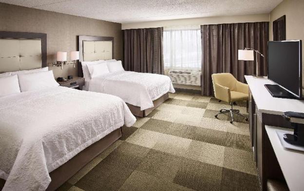 hampton inn by hilton sarnia point edward