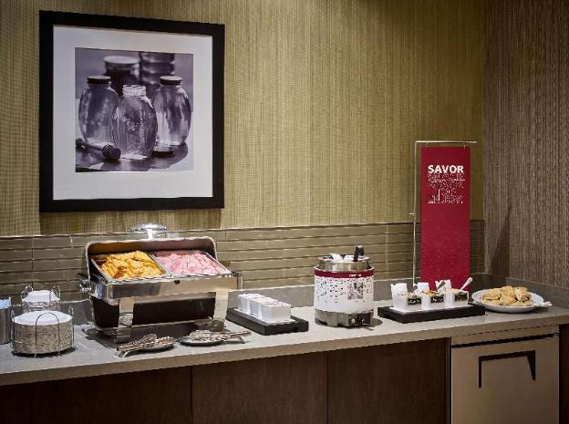 hampton inn by hilton sarnia point edward