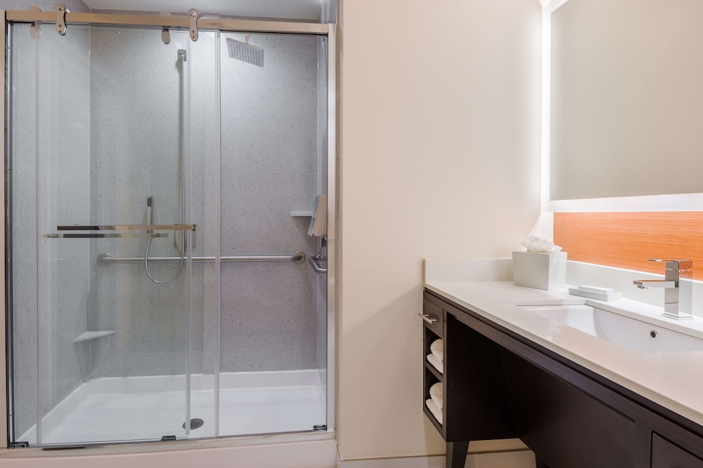 home2 suites by hilton atlanta downtown