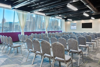 home2 suites by hilton atlanta downtown