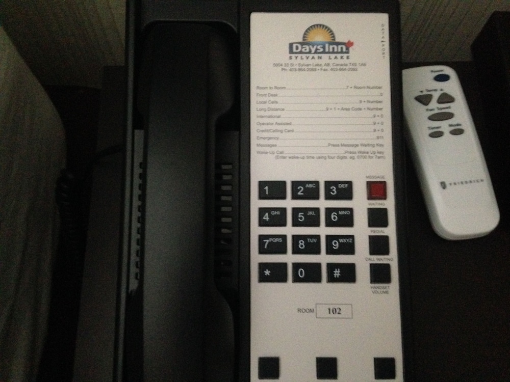 days inn by wyndham sylvan lake