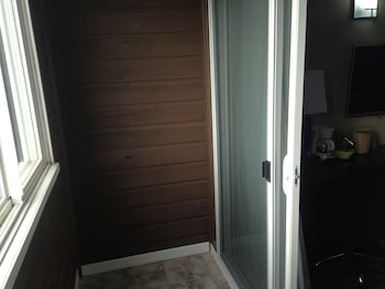 days inn by wyndham sylvan lake