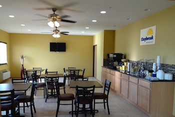 Days Inn & Suites By Wyndham El Dorado,Kansas>>El Dorado,3 star