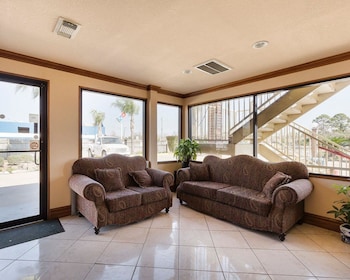 Rodeway Inn,Near Pasadena Little Theatre,2 star