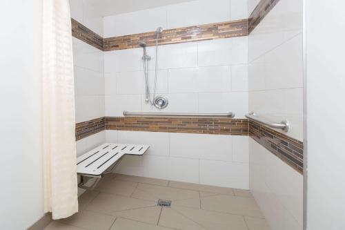 travelodge inn and suites by wyndham bell los angeles area