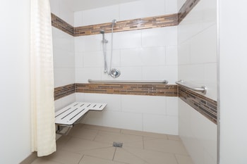 travelodge inn and suites by wyndham bell los angeles area