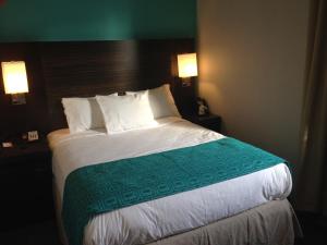 rockaway hotel brooklyn