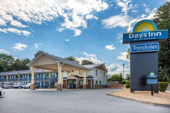 Days Inn By Wyndham Charles Town/Harpers Ferry,Charleston>>Charles Town,2 star